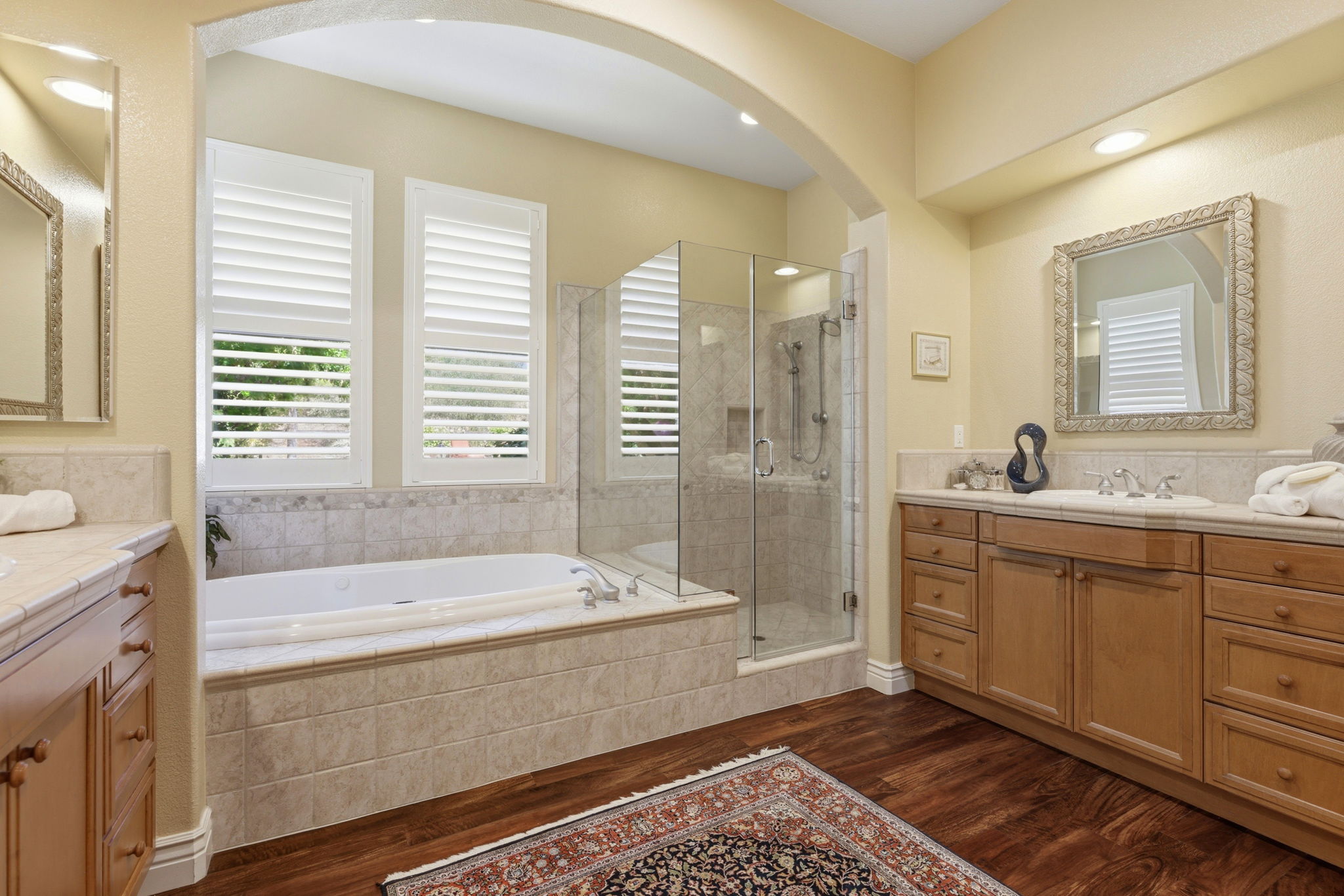 041_F8_3166 Belmont Ct