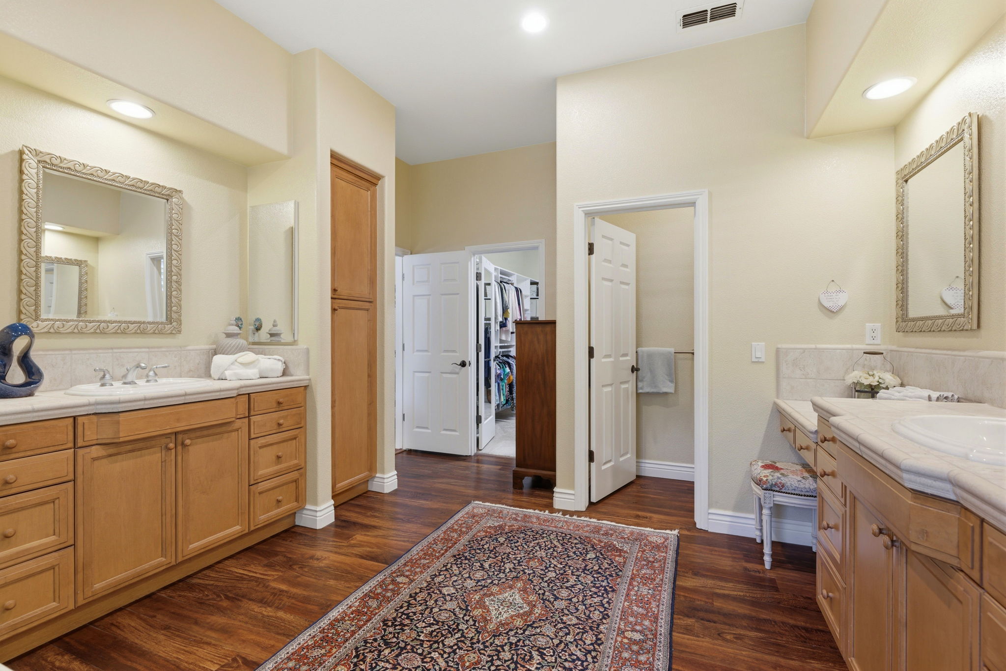 042_F8_3166 Belmont Ct