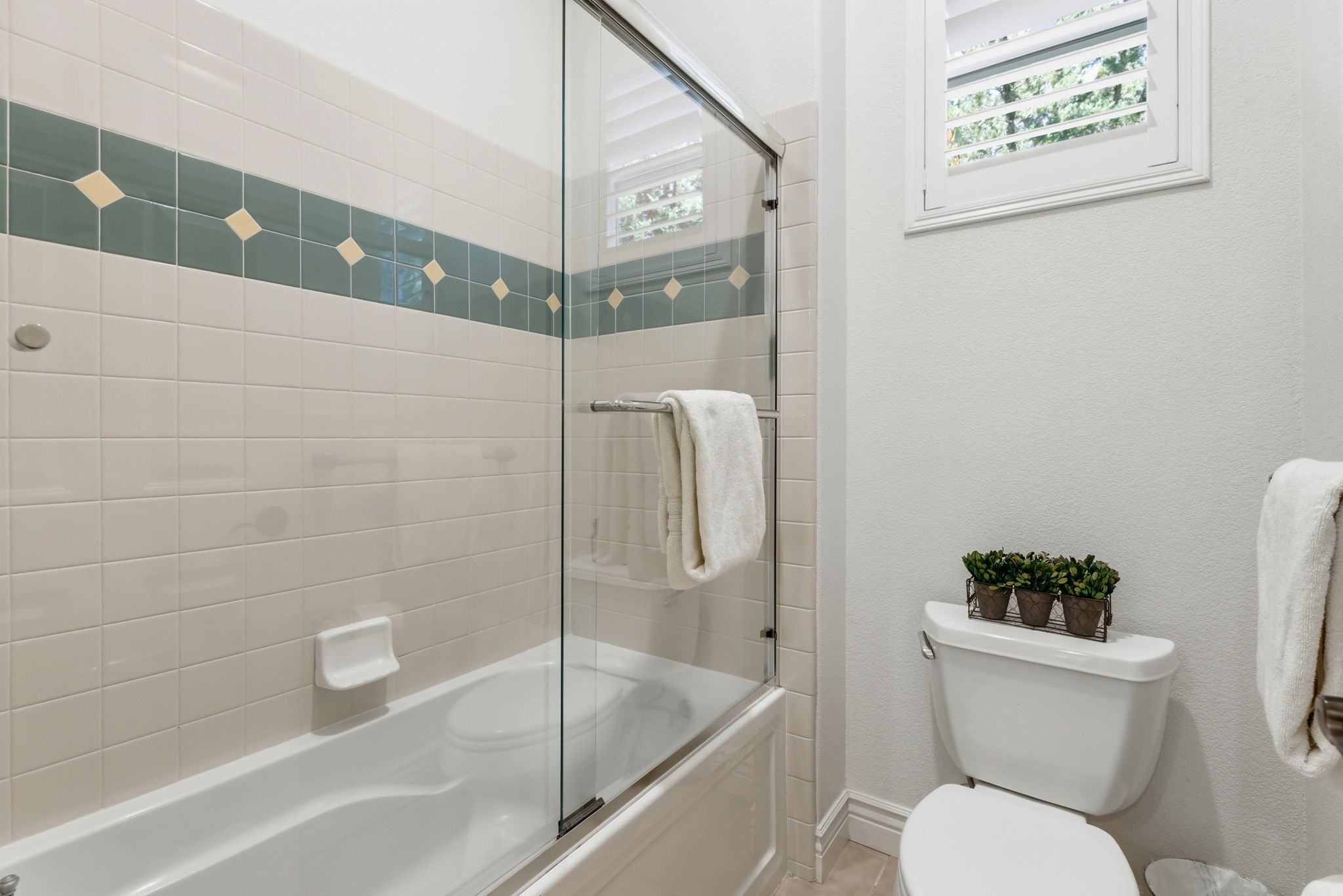 046_F8_3166 Belmont Ct