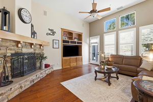 012_F8_3166 Belmont Ct