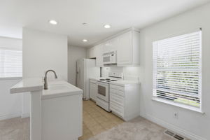 024_F8_3166 Belmont Ct