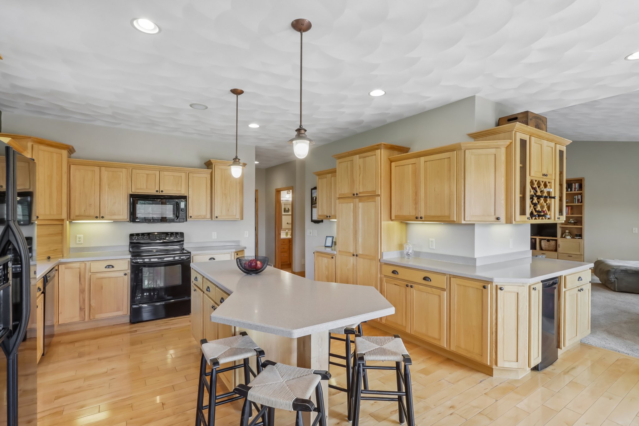 lorrabud ln-S1106-028.jpg