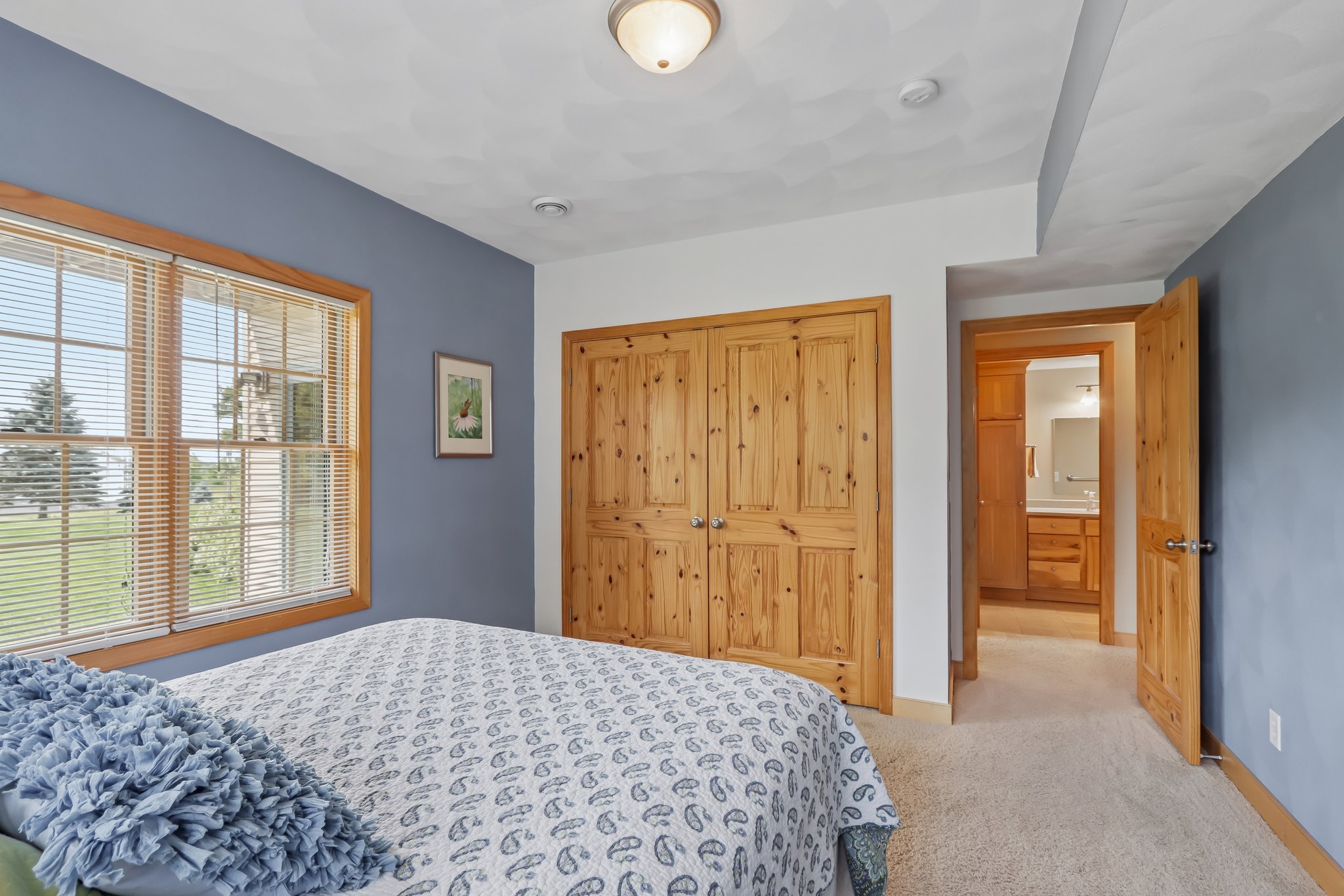 lorrabud ln-S1106-032.jpg