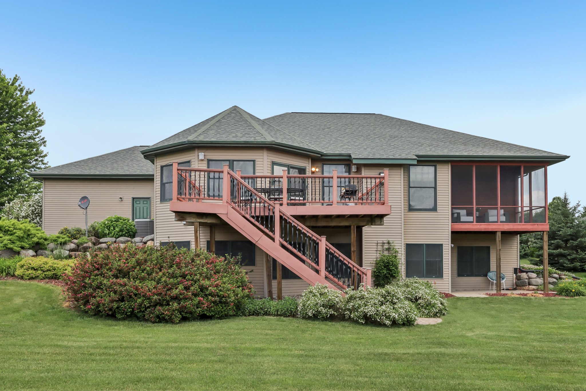 lorrabud ln-S1106-054.jpg