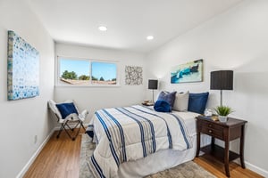 Payne Ave 49-S3105-033.jpg