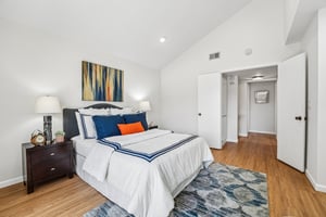 Payne Ave 49-S3105-038.jpg