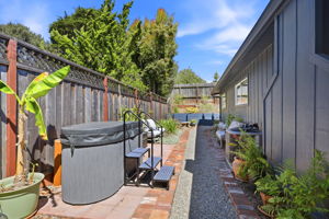 029_F8_3167 W Ledyard Way