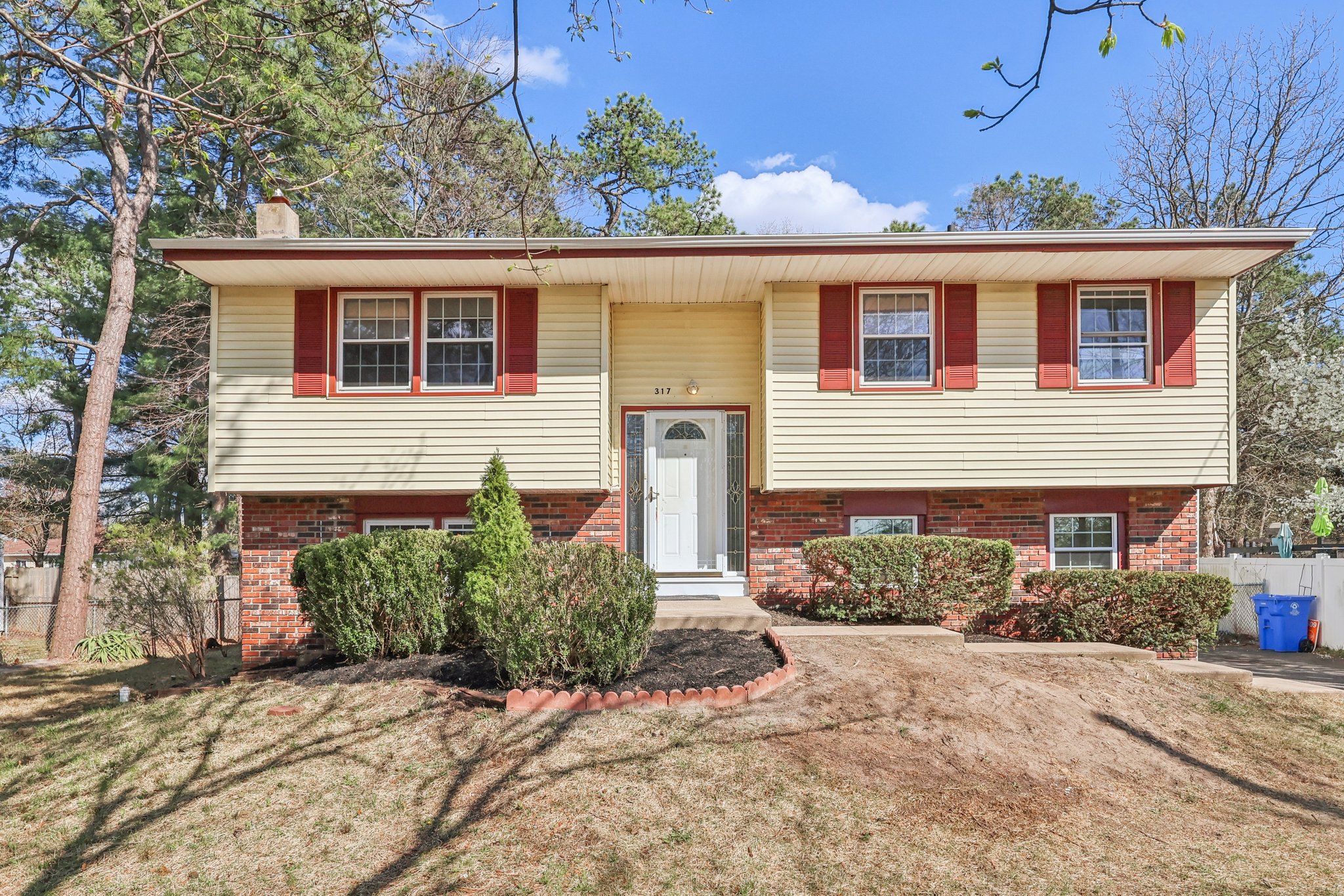 Cayuga Trail-S0704-004.jpg