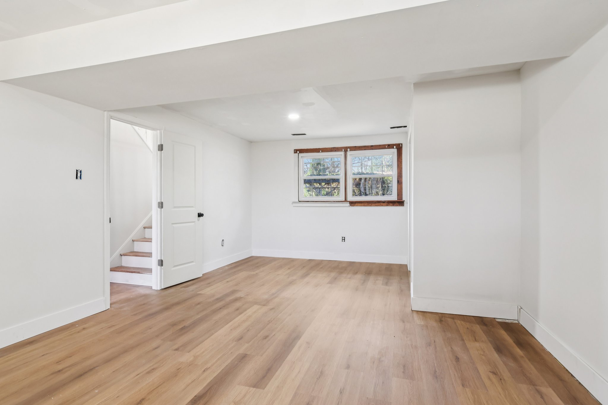 Cayuga Trail-S0704-007.jpg