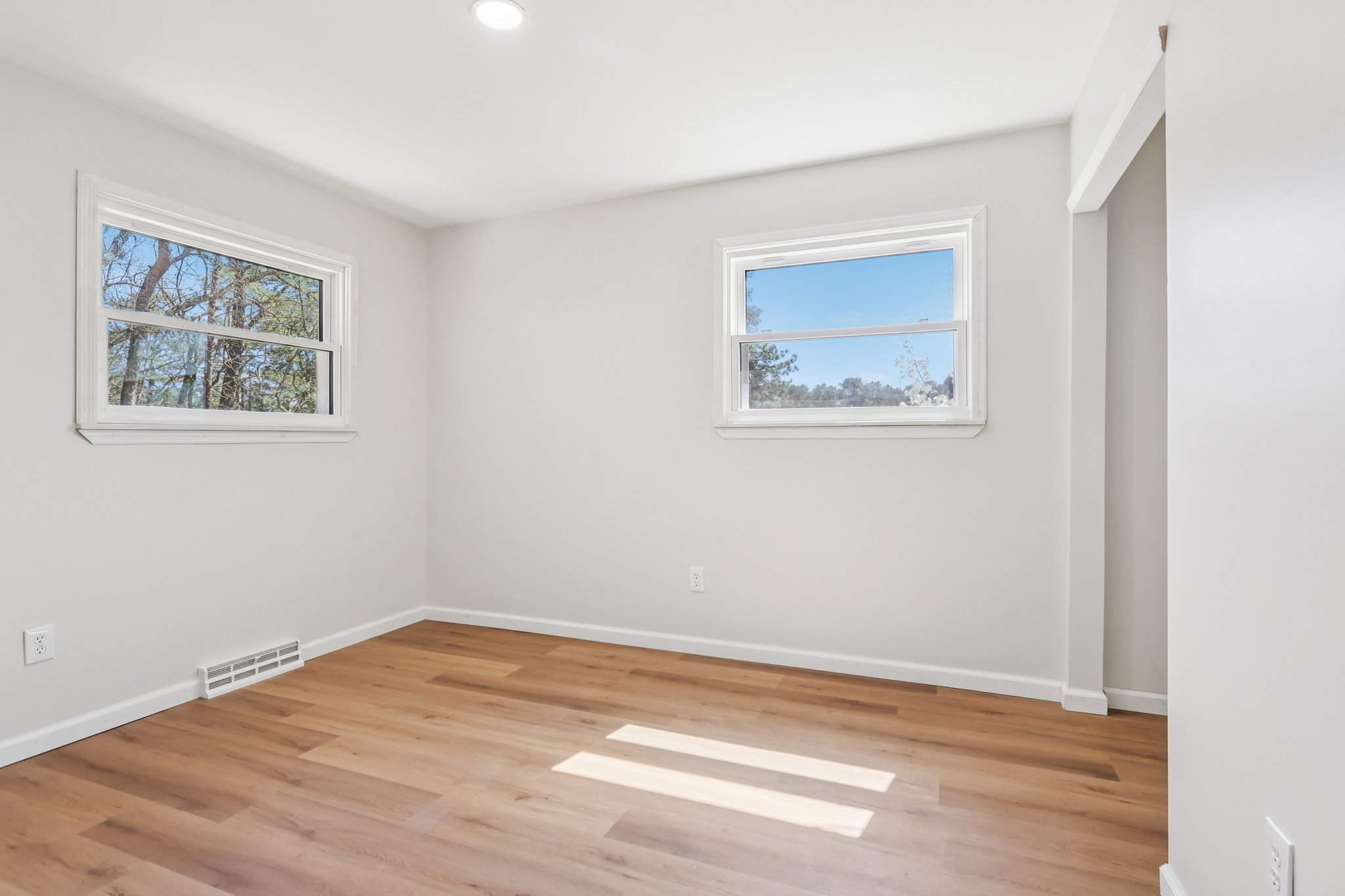 Cayuga Trail-S0704-024.jpg