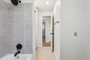 Cayuga Trail-S0704-020.jpg