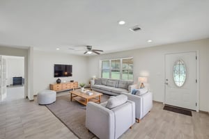 IMG_4345 virtually staged.jpeg