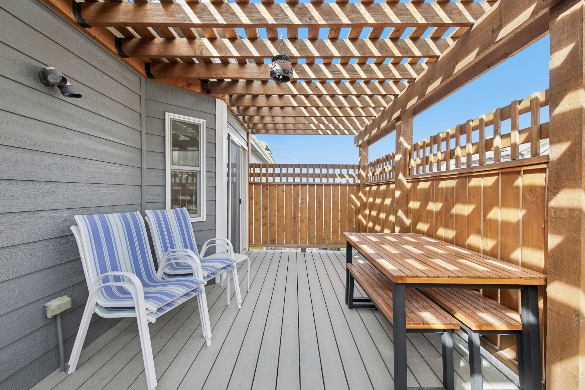 Kirkland Ln-S1303-046.jpg