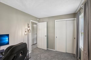 N Cochise Dr-S0506-017.jpg