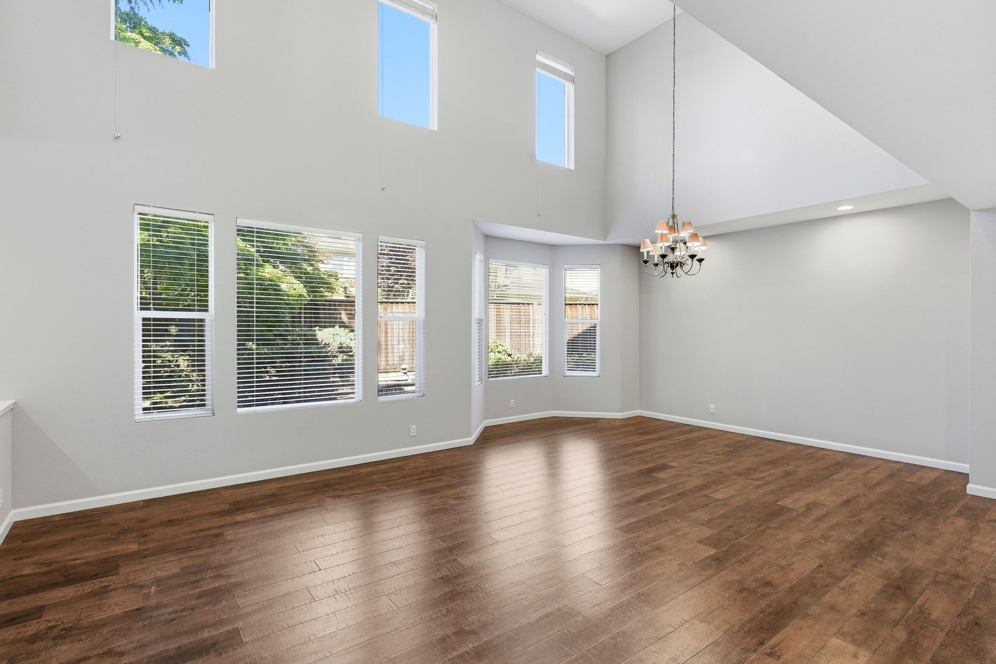 007_F8_317 Pearlgrass Ln