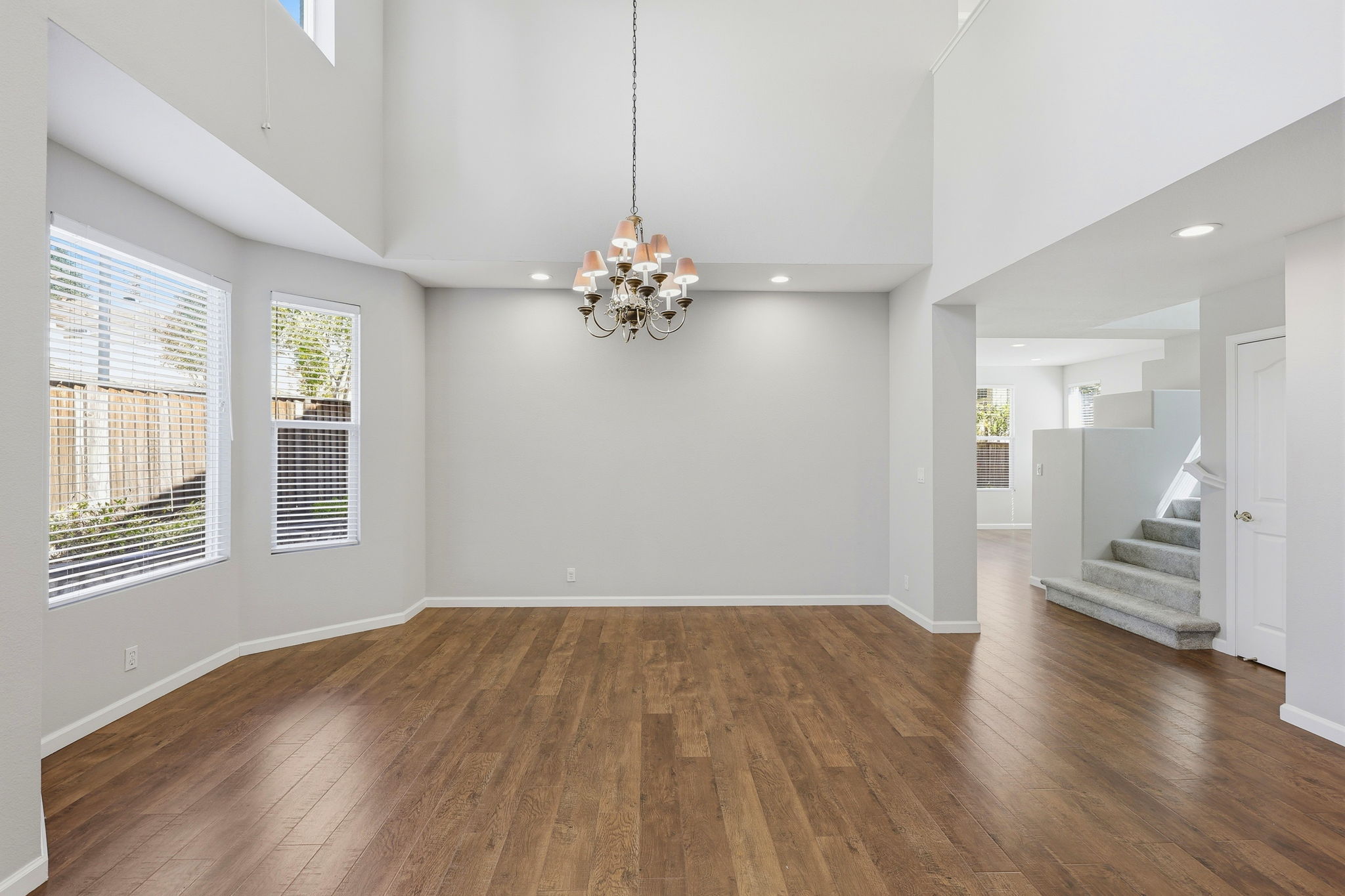 019_F8_317 Pearlgrass Ln