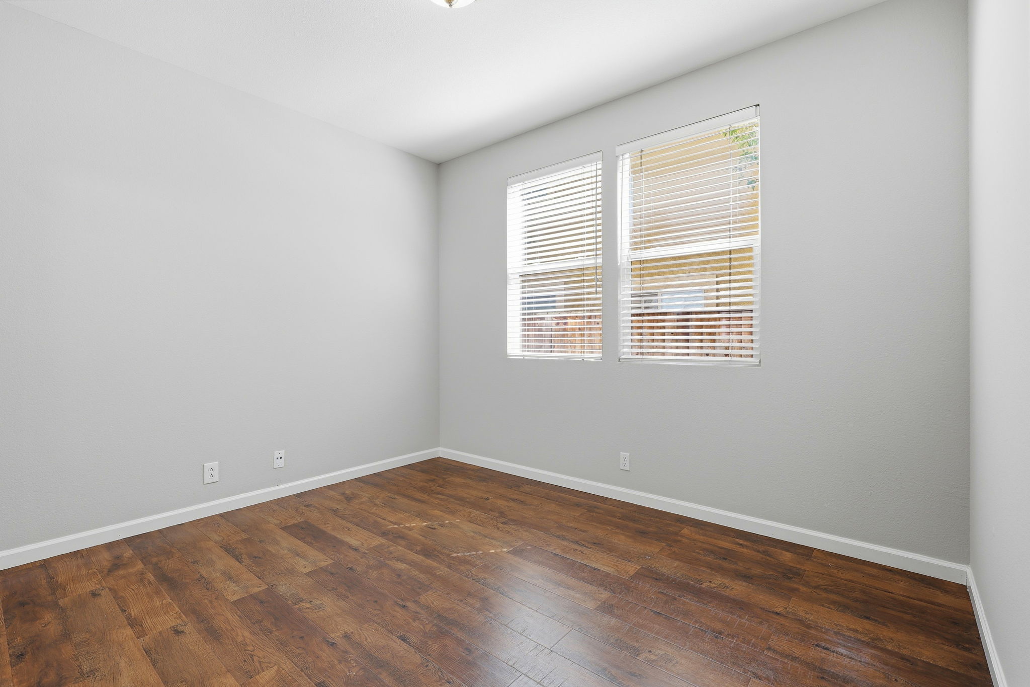 030_F8_317 Pearlgrass Ln