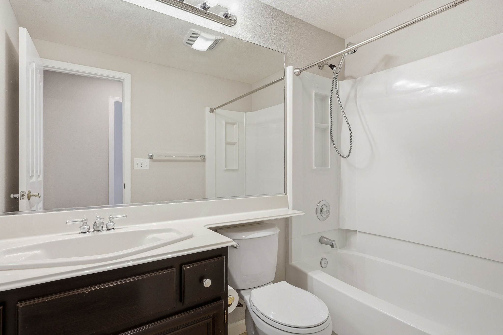 032_F8_317 Pearlgrass Ln