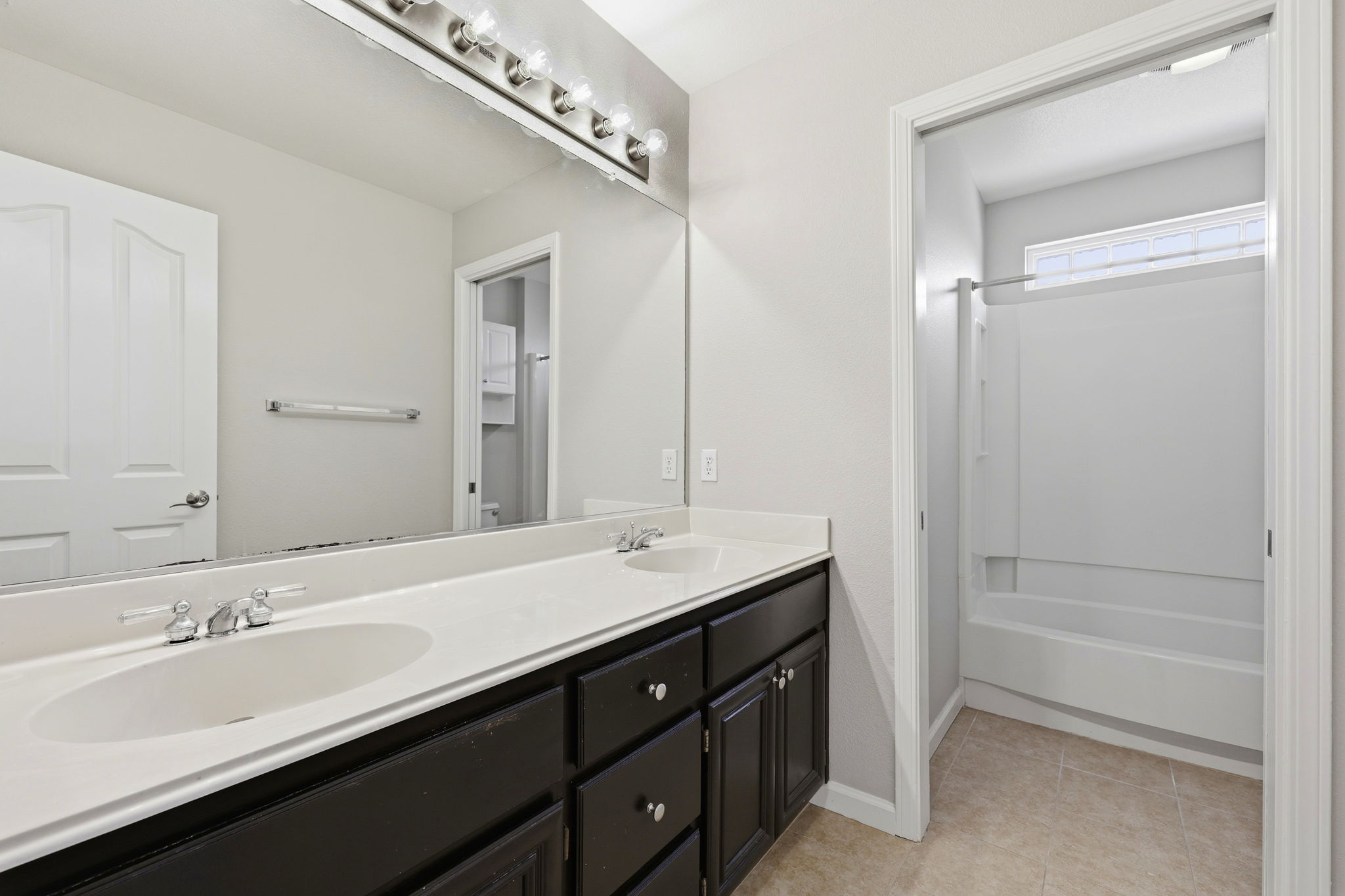 034_F8_317 Pearlgrass Ln