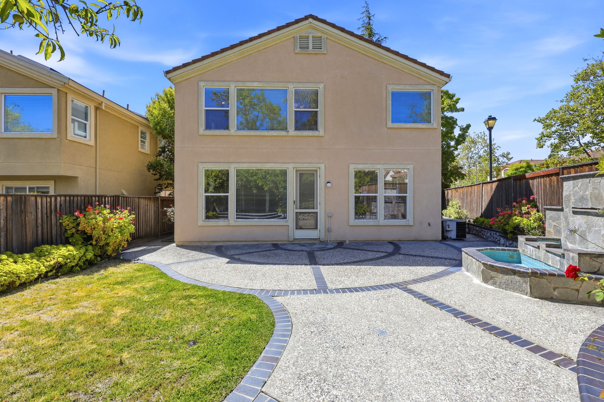 039_F8_317 Pearlgrass Ln