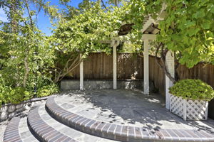 040_F8_317 Pearlgrass Ln