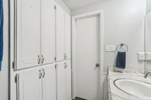 Wewoka Dr-0105-021.jpg