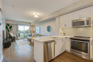 3170 Erin Mills Pkwy, Mississauga, ON L5L 1W8, Canada Photo 12