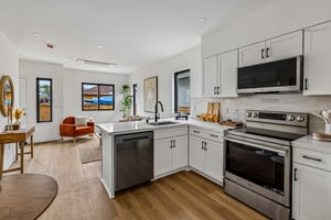 L St-S2809-011.jpg