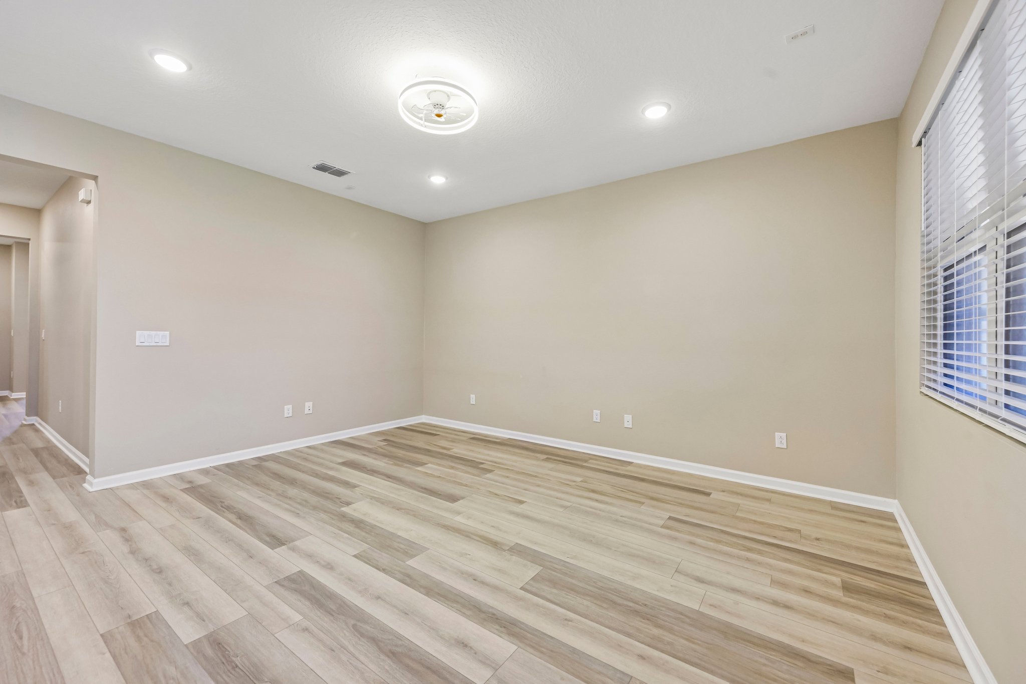 Broadwater Ave-S0207-006.jpg