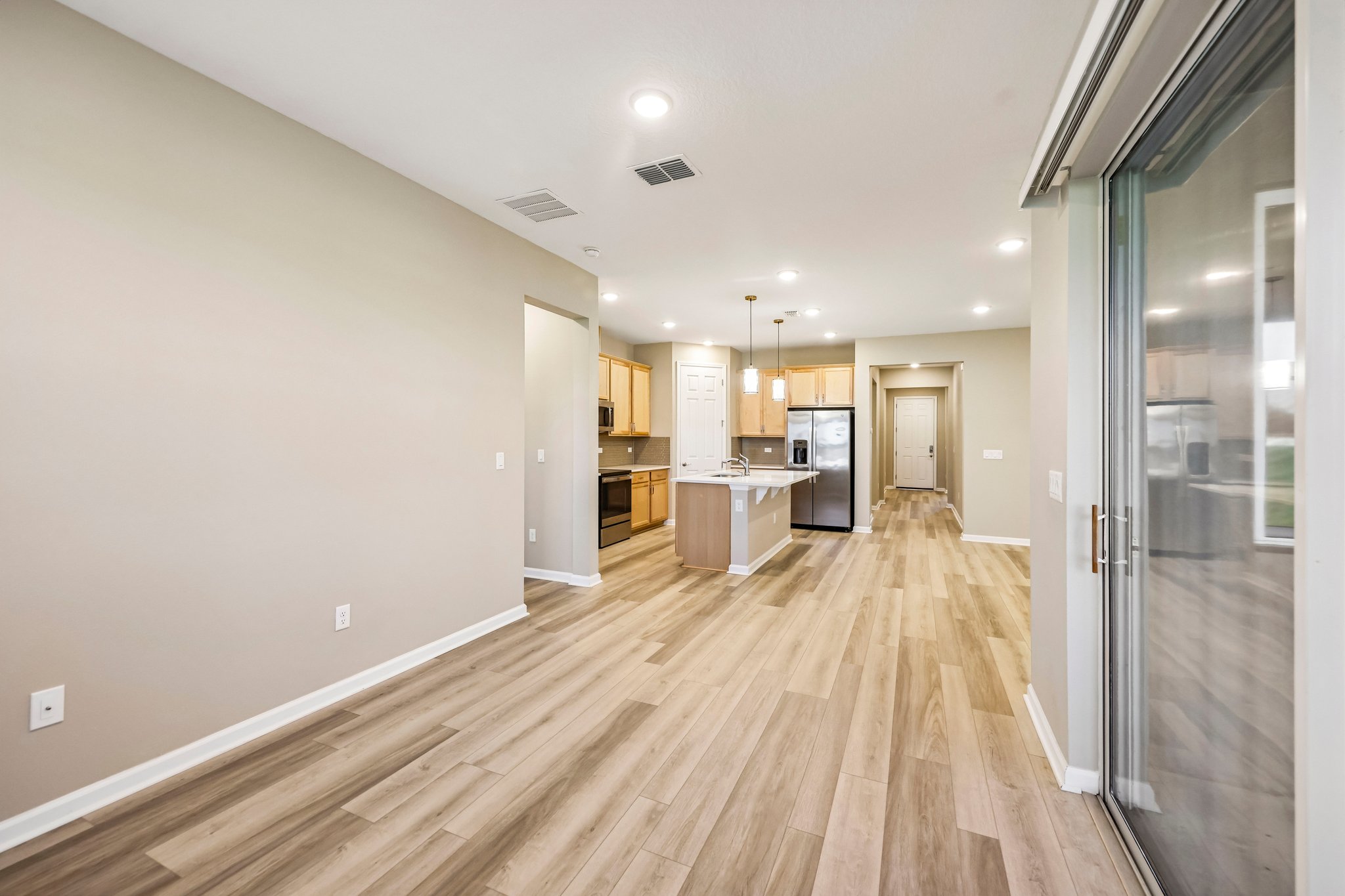 Broadwater Ave-S0207-010.jpg