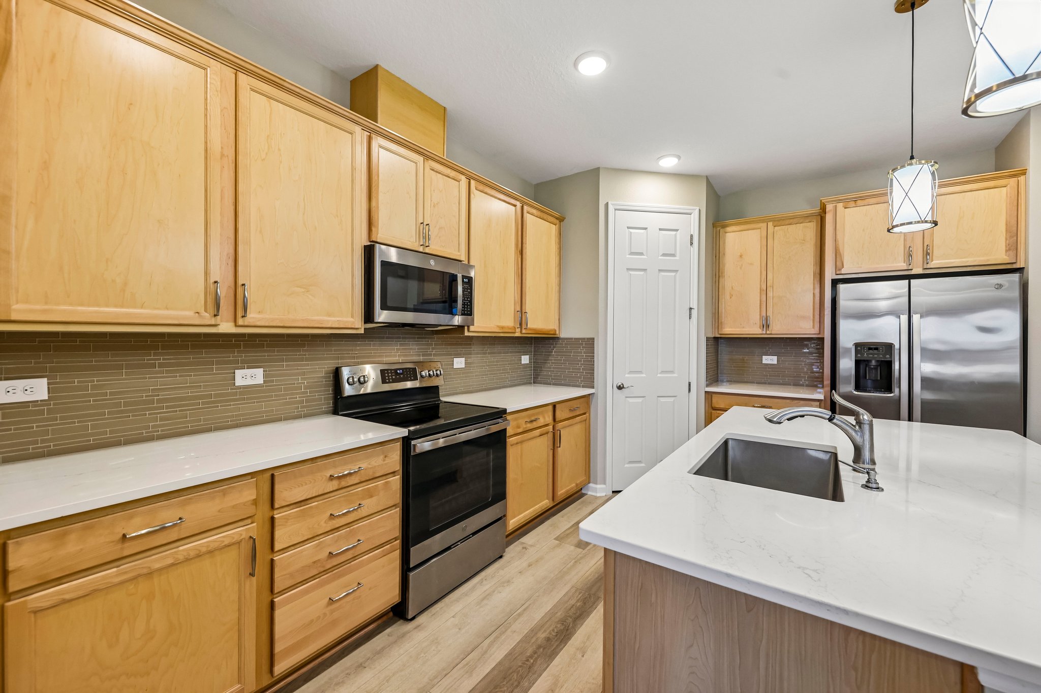 Broadwater Ave-S0207-014.jpg