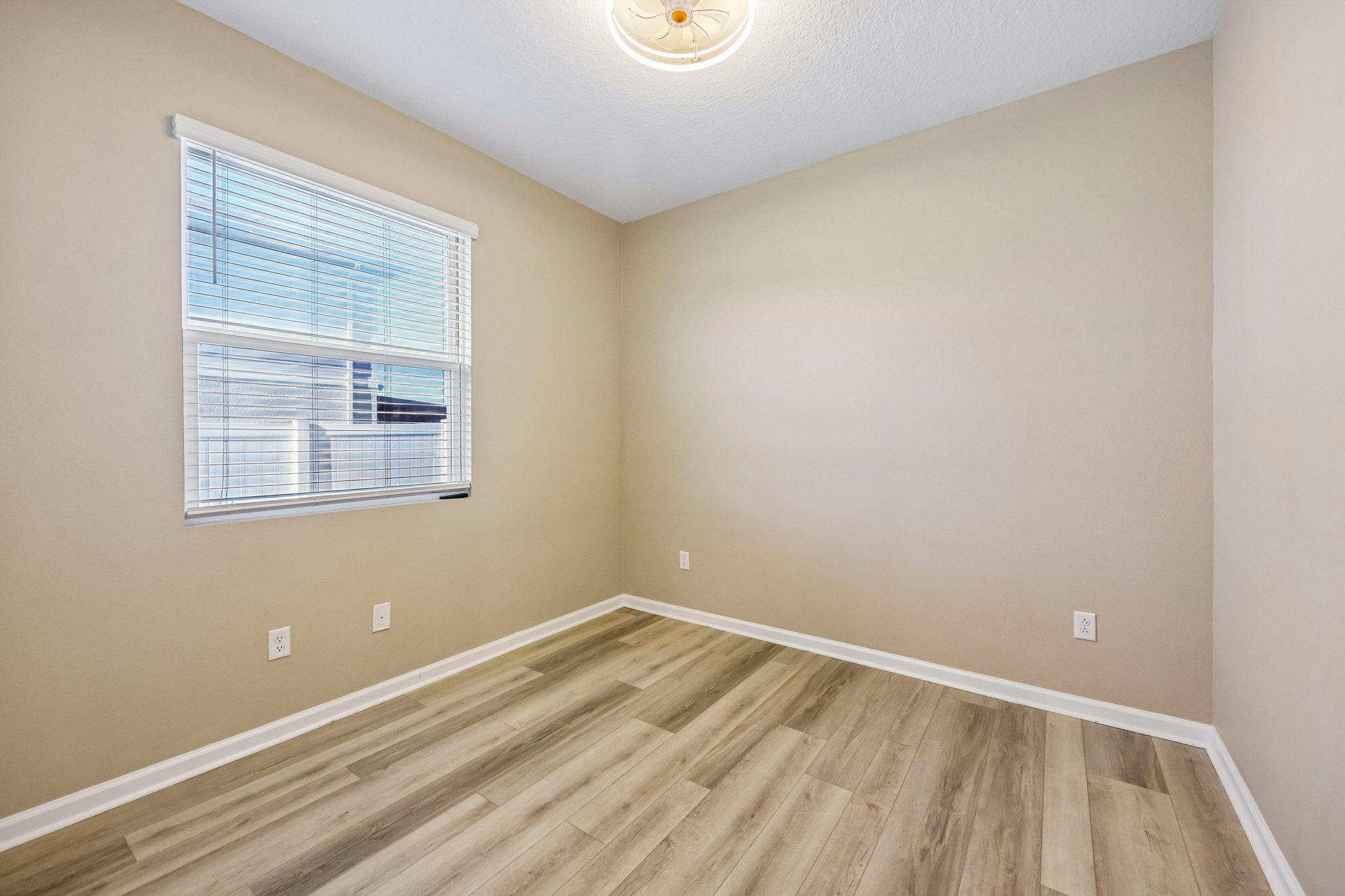 Broadwater Ave-S0207-018.jpg