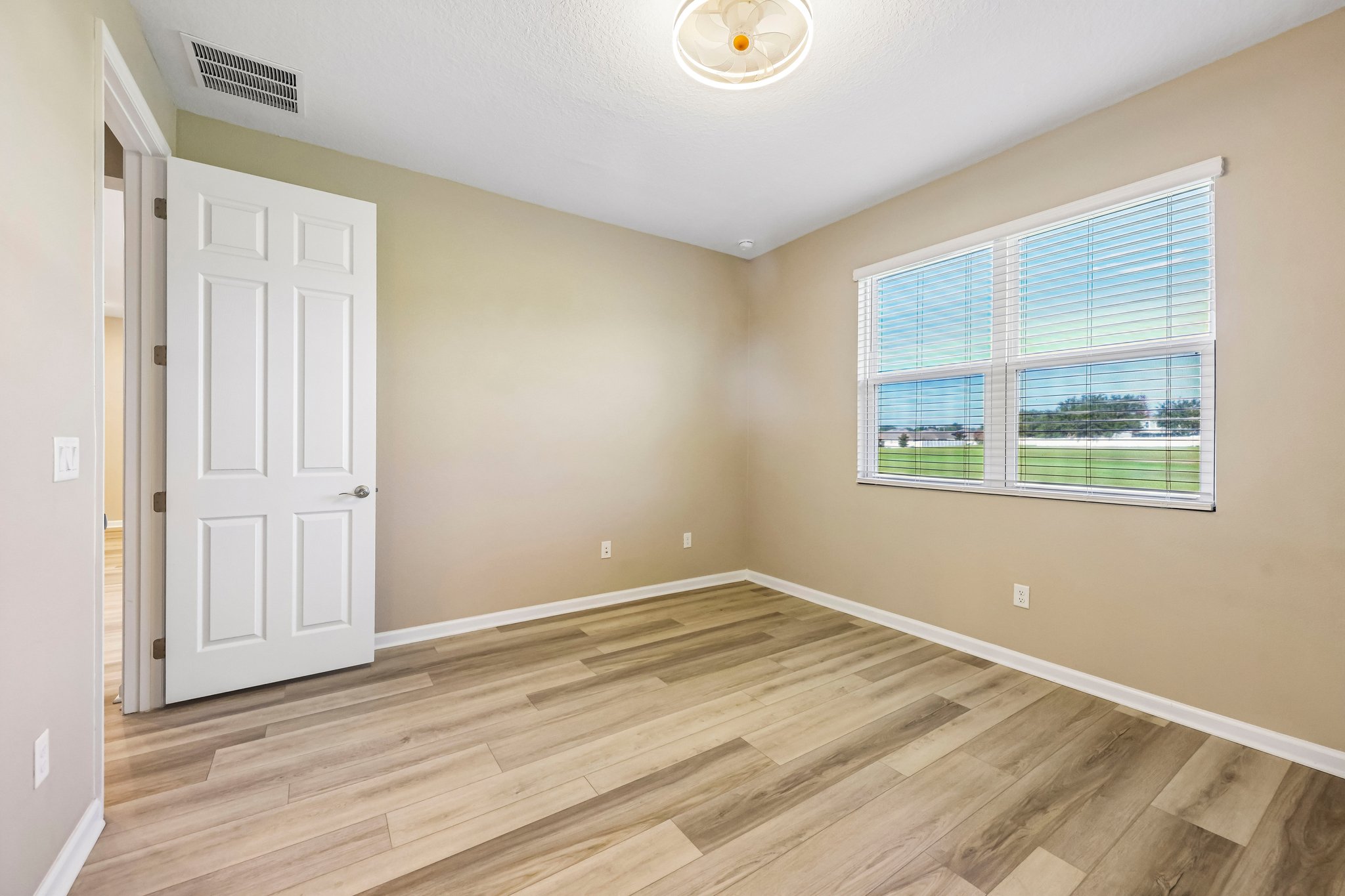 Broadwater Ave-S0207-024.jpg