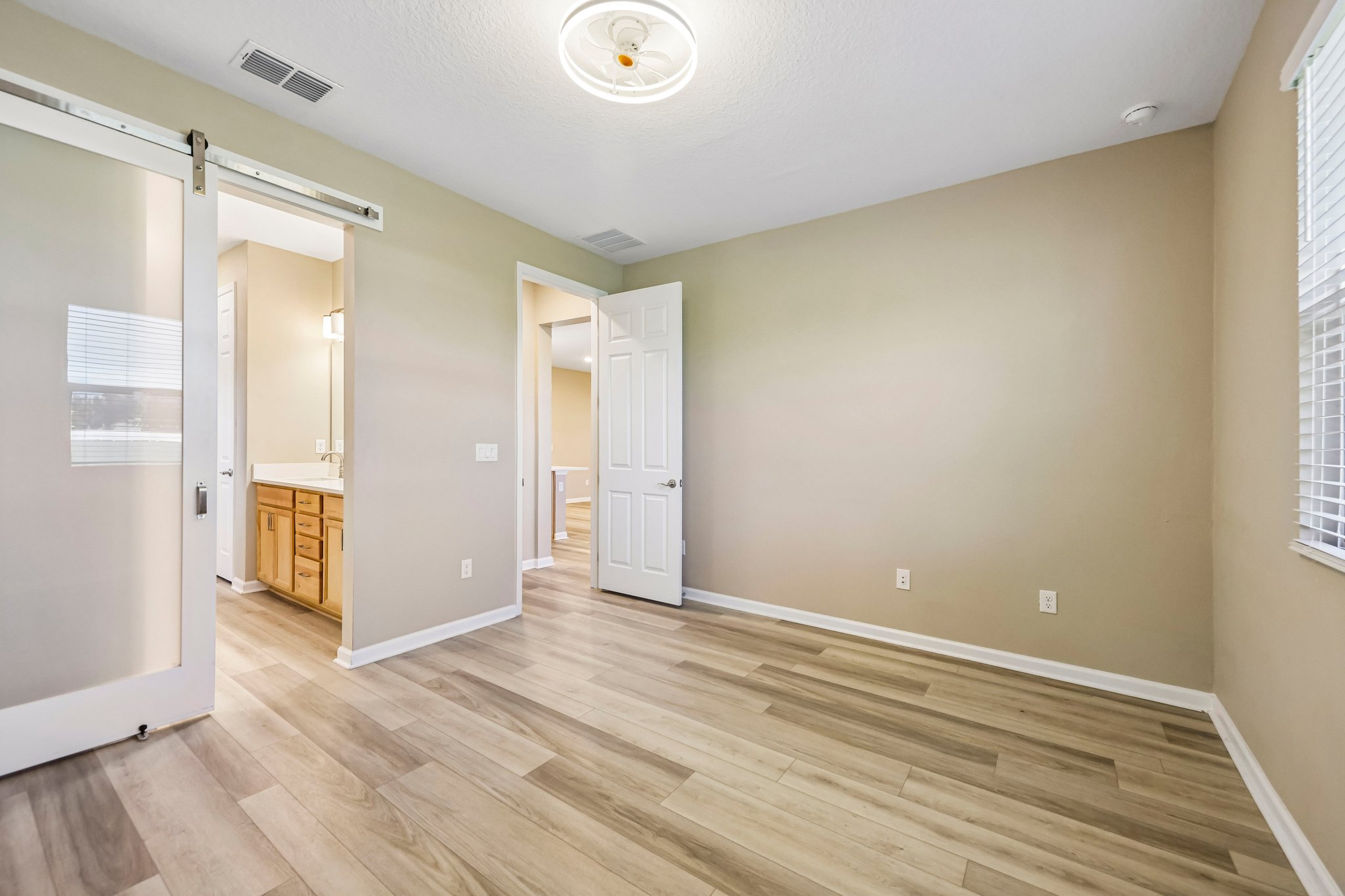 Broadwater Ave-S0207-029.jpg