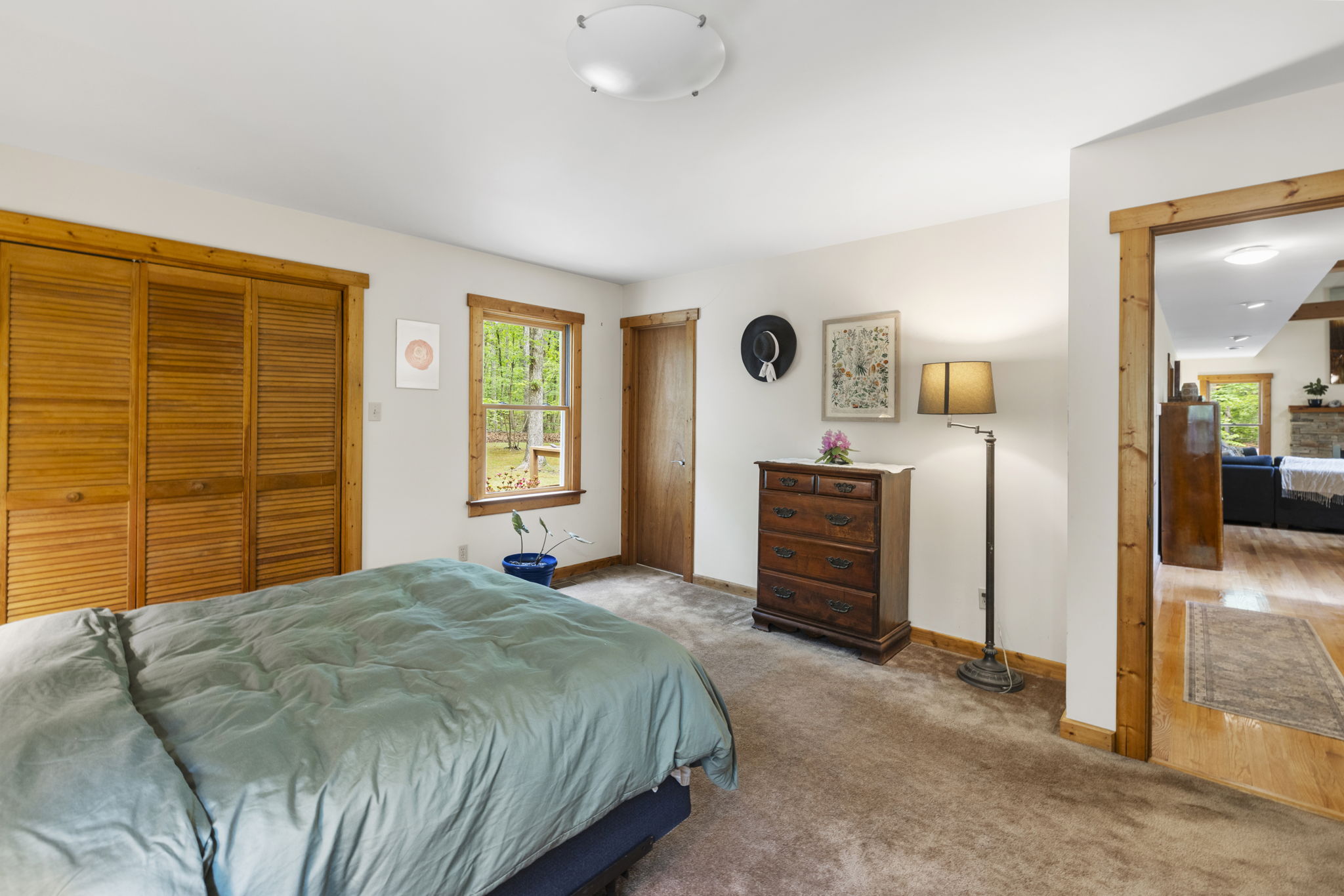 Large rear 1st floor guest bedroom.
