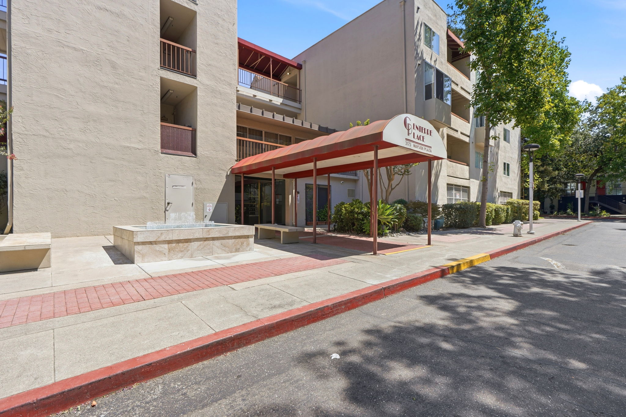 002_F8_3173 Wayside Plaza 113