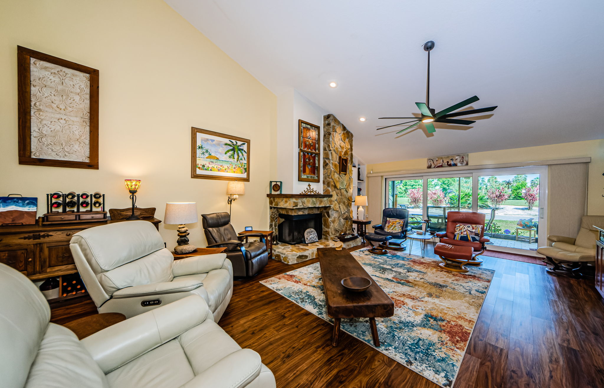 Living Room 4