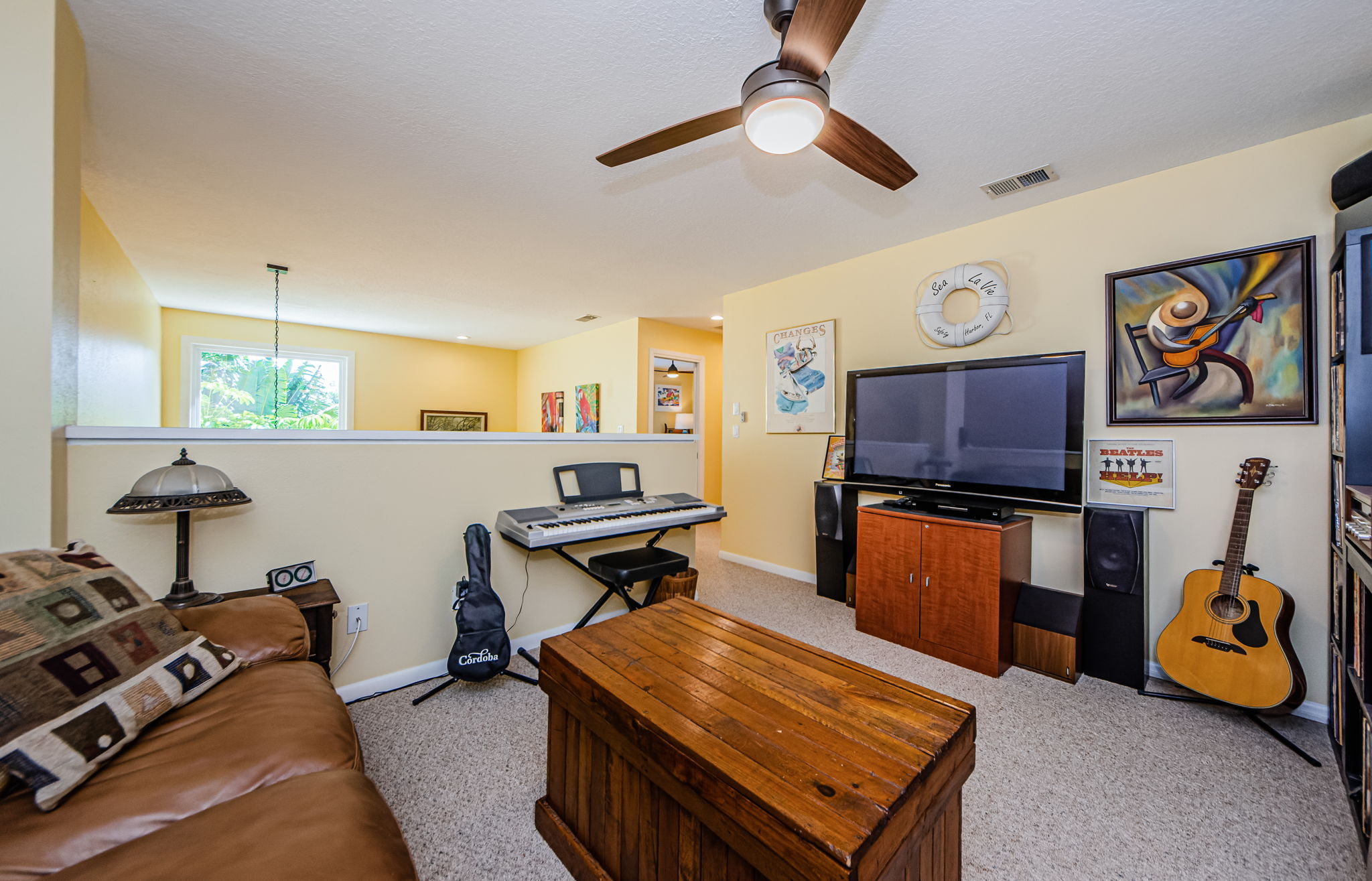Upper Level Loft 3