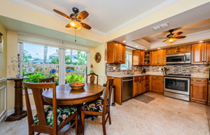 Kitchen Eat-In 1