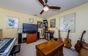 Upper Level Loft 2