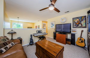 Upper Level Loft 3