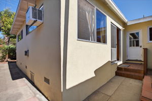  Photo 34
