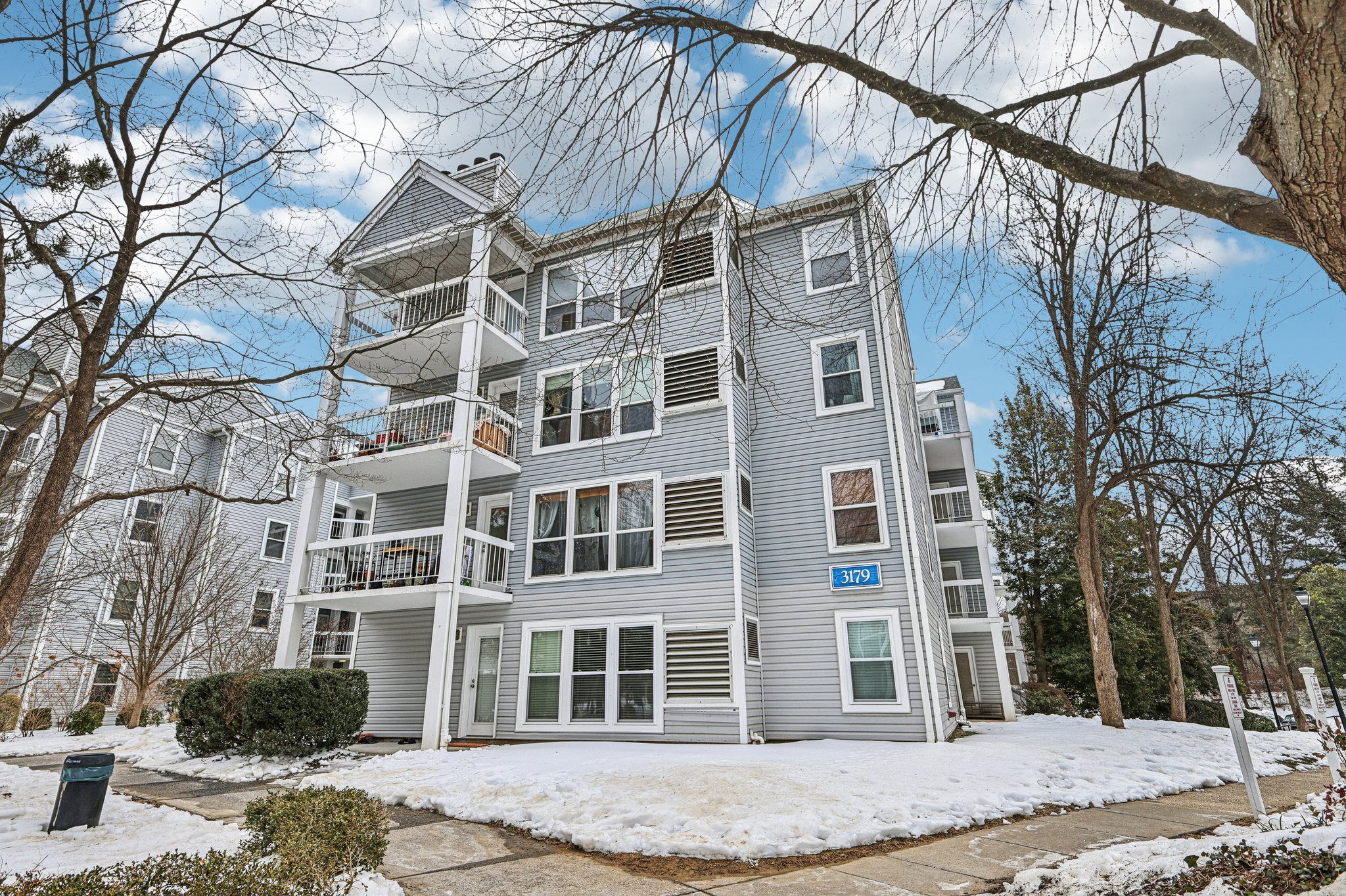 Summit Square Dr-S1302-004.jpg