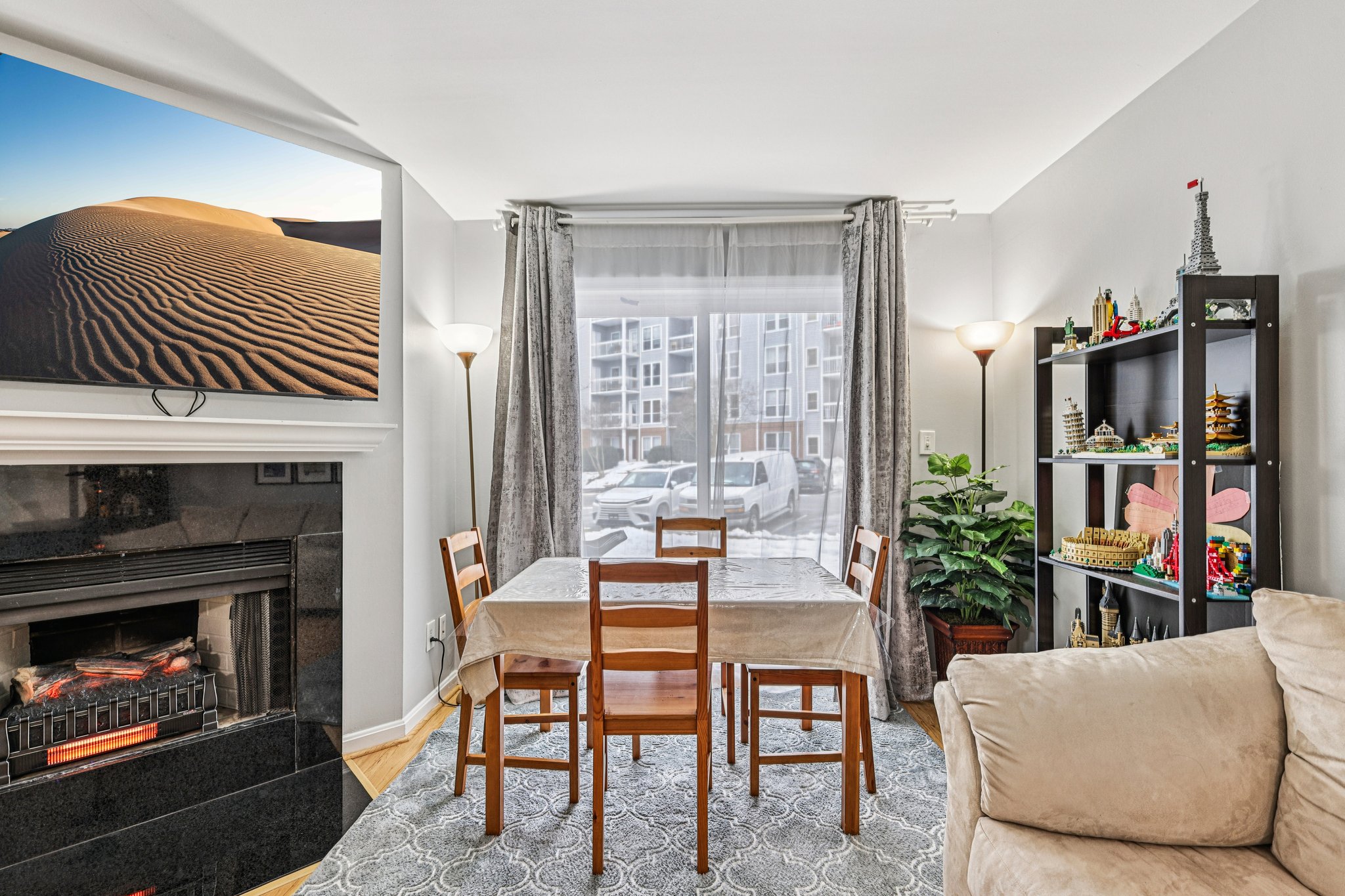 Summit Square Dr-S1302-011.jpg