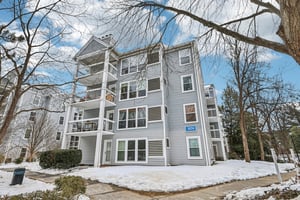 Summit Square Dr-S1302-004.jpg