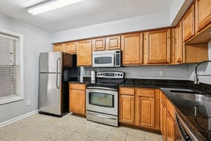 Summit Square Dr-S1302-012.jpg