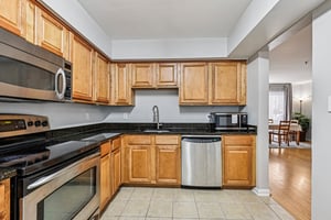 Summit Square Dr-S1302-014.jpg