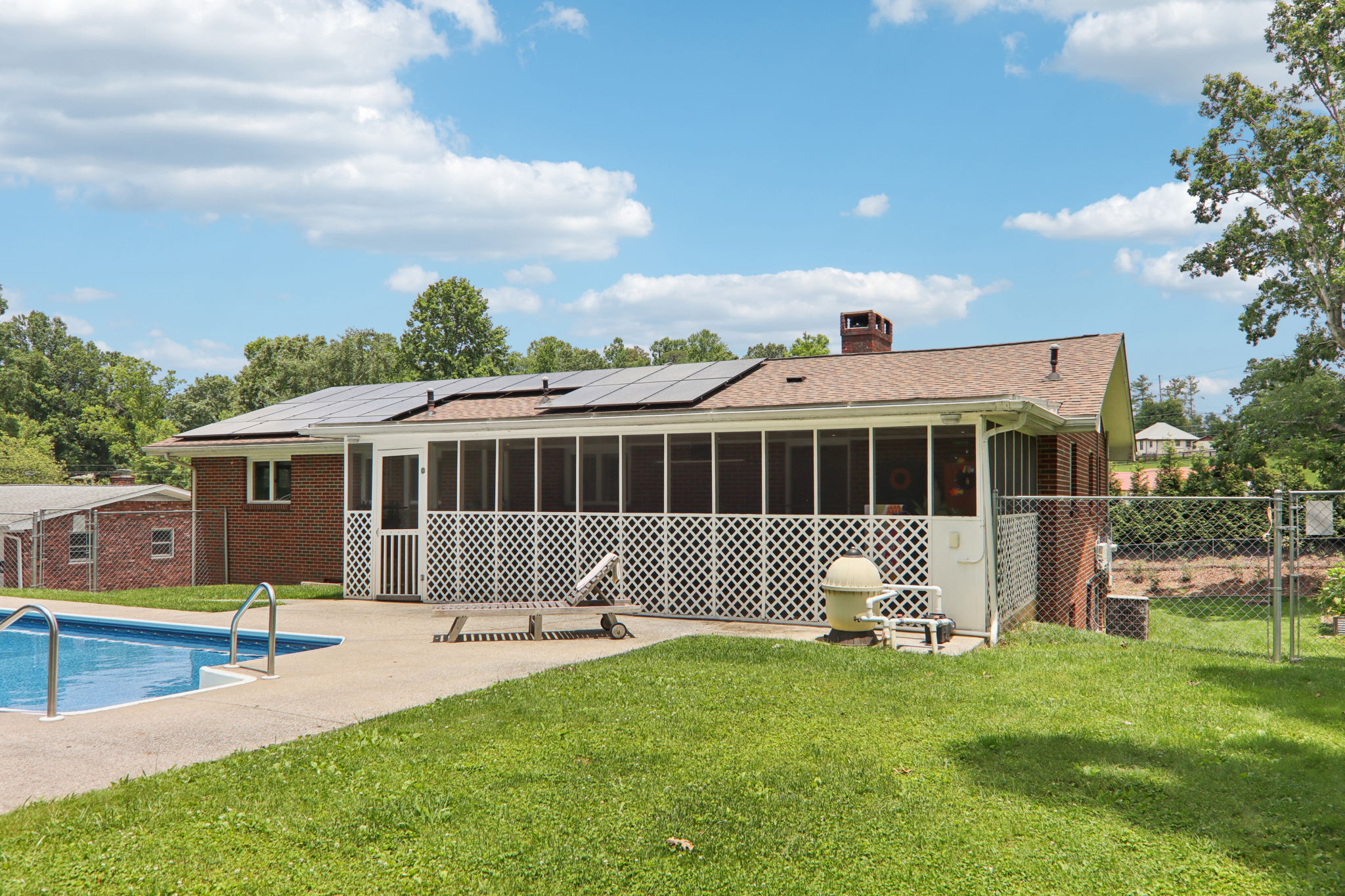 318 New Leicester Hwy-170620250616_038