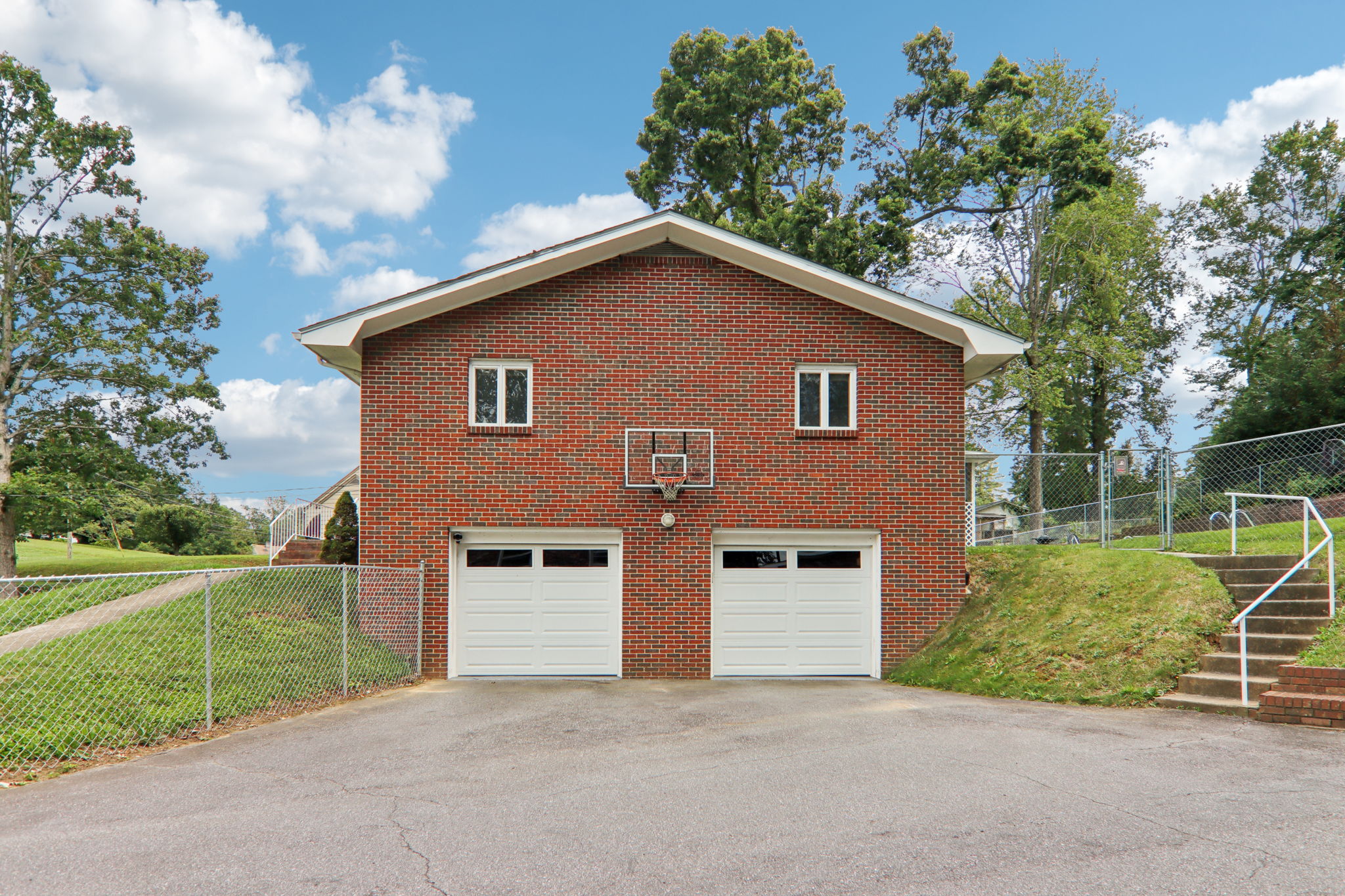 318 New Leicester Hwy-170620250616_042