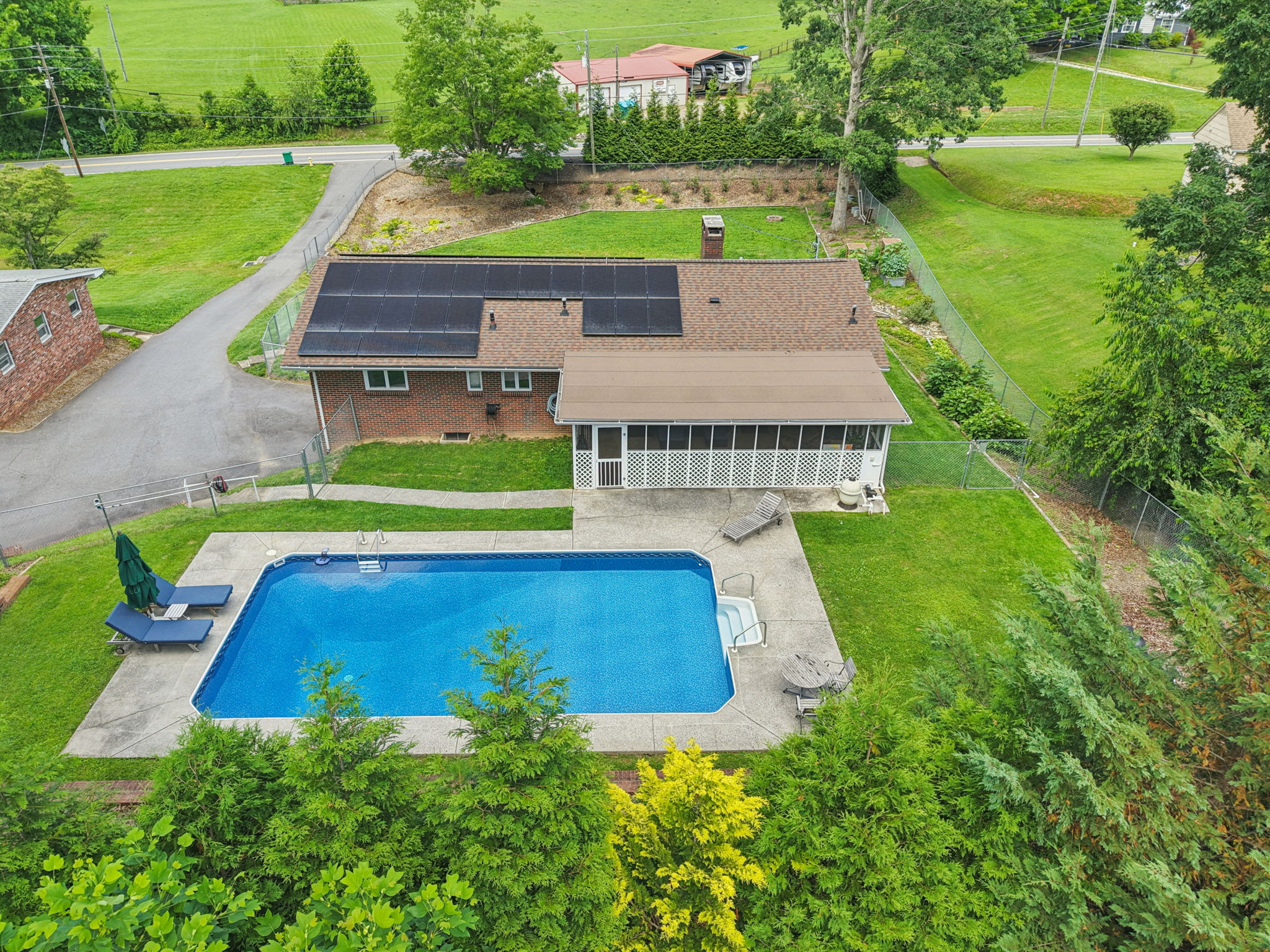 318 New Leicester Hwy-170620250616_044